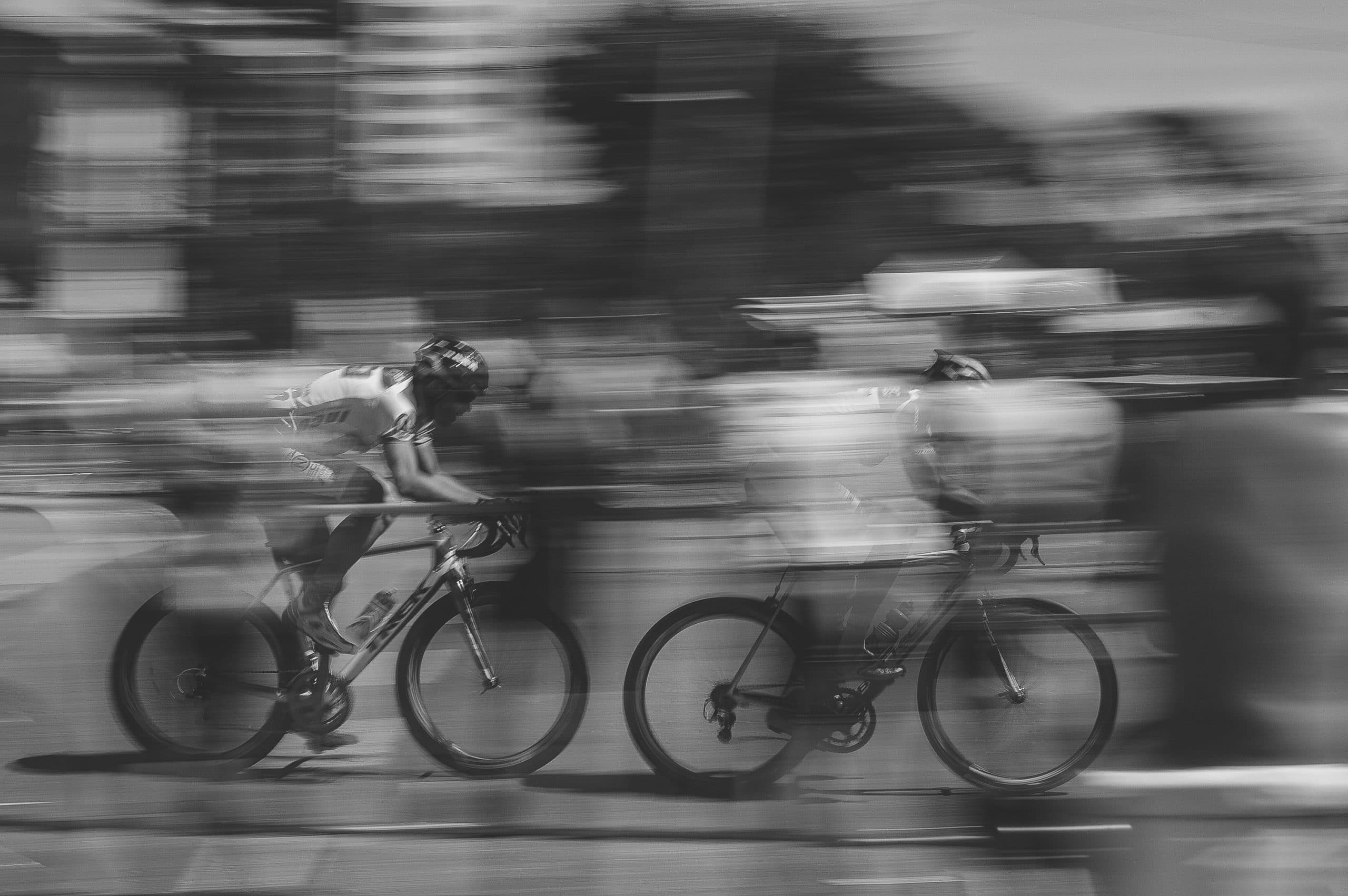 découvrez tout sur le cyclisme et les équipements nécessaires pour pratiquer ce sport passionnant. conseils pour débutants et passionnés de vélo.