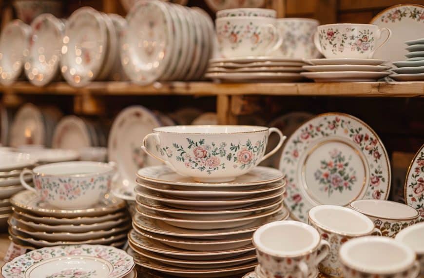 Où trouver de la vaisselle vintage pour apporter une touche rétro à votre décoration ?